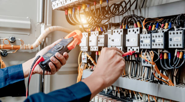 Best Circuit Breaker Repair  in Lake Helen, FL